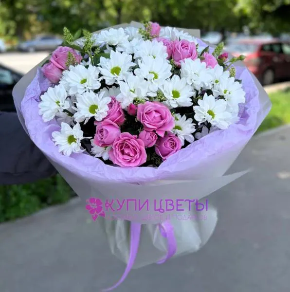 Букет из хризантем и кустовых роз Отражение Души