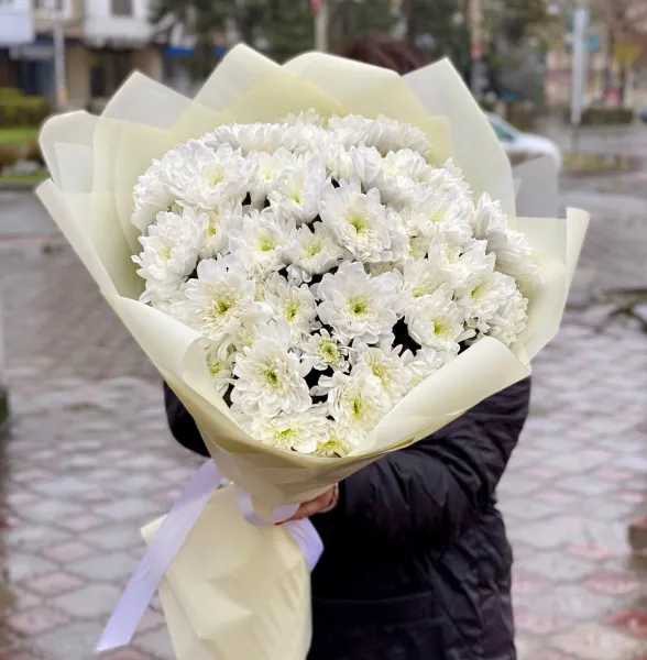 Букет из белых кустовых хризантем Баунти