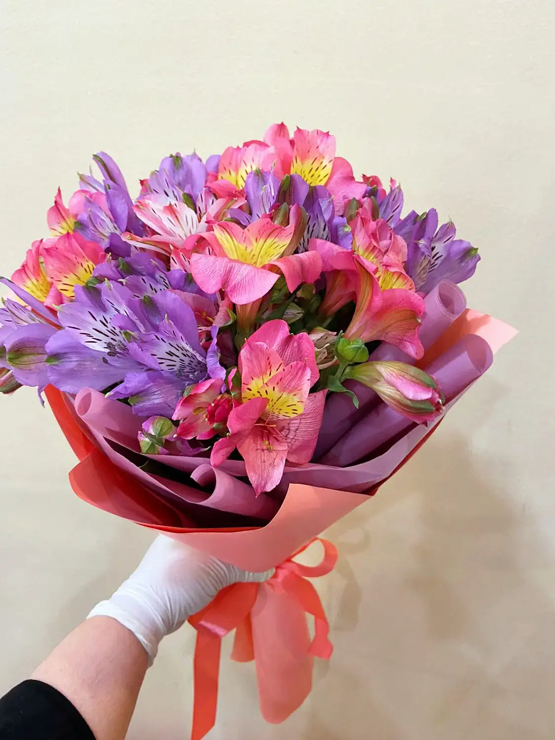 Букет из альстромерий Звездный путь