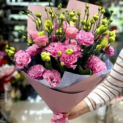 Букет розовых эустом