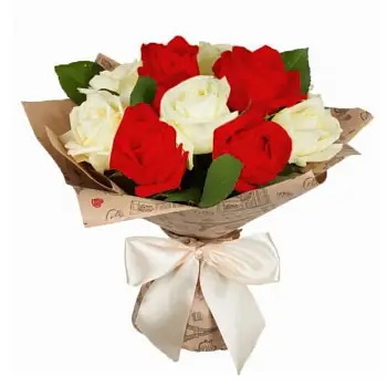 Букет из белых и красных роз 