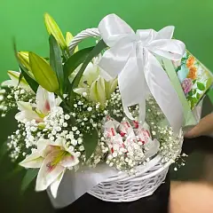 Лилии на озере
