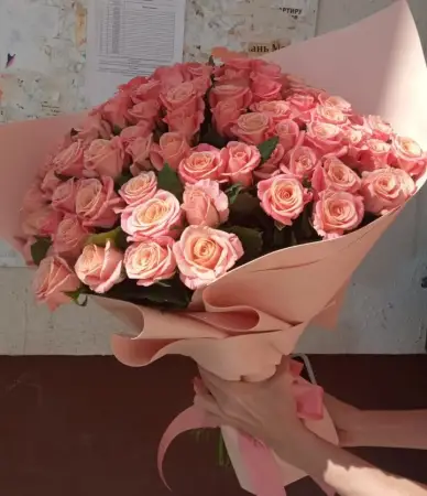 Букет из розовых роз Романтика в каждой розе