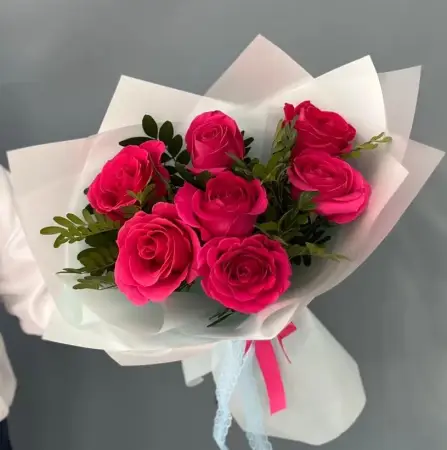  Букет из малиновых роз