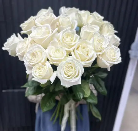  Букет из 25 белых роз 